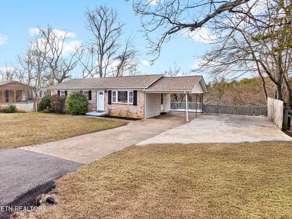 809 Ridgecrest DR, Kingston, TN 37763