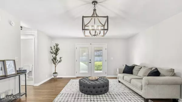 Jacksboro, TN 37757,174 Hickory LN