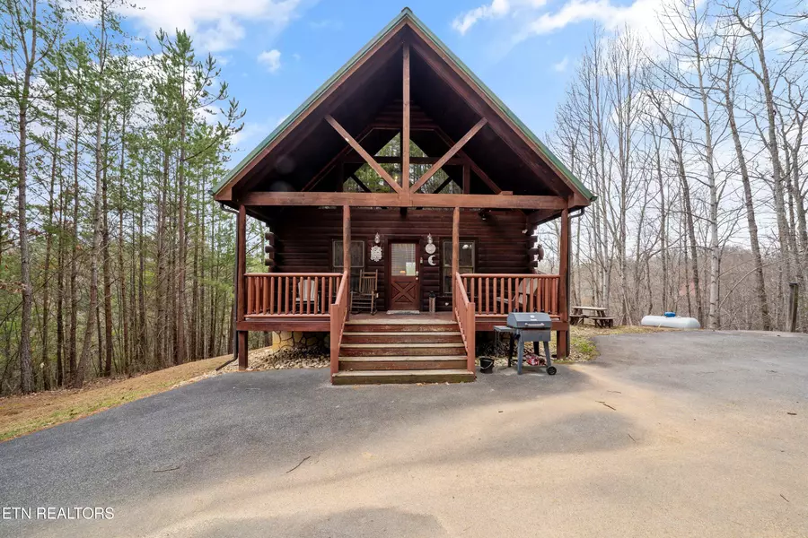 2220 Breezy Road Rd, Sevierville, TN 37876