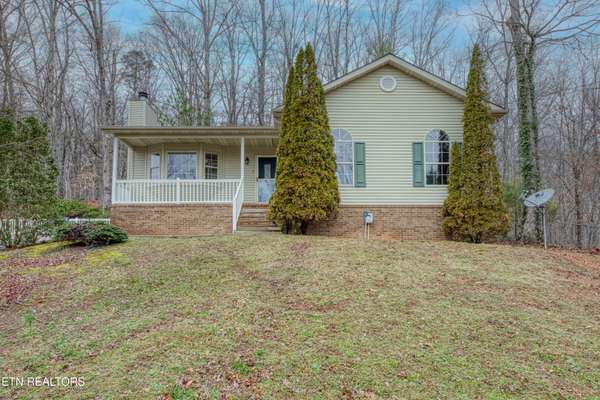 255 Alpine DR, Lenoir City, TN 37771