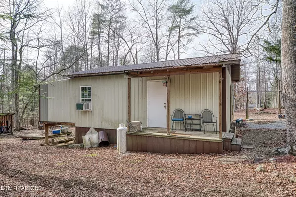 207 David Crockett Rd, Crossville, TN 38572