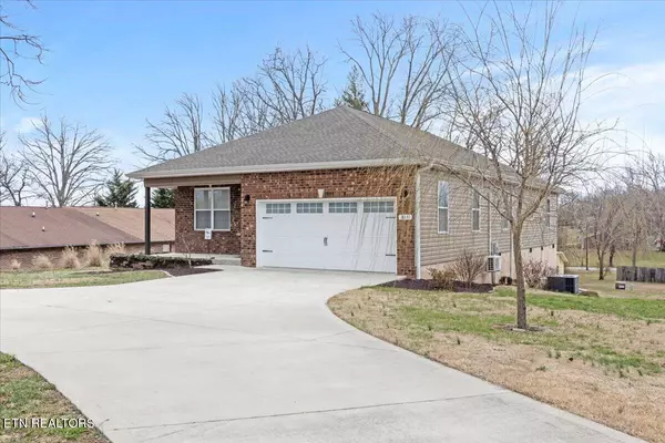 514 Strawberry Ave., Maryville, TN 37804