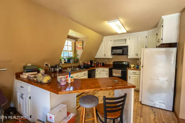 Pigeon Forge, TN 37863,606 Caney Creek Rd