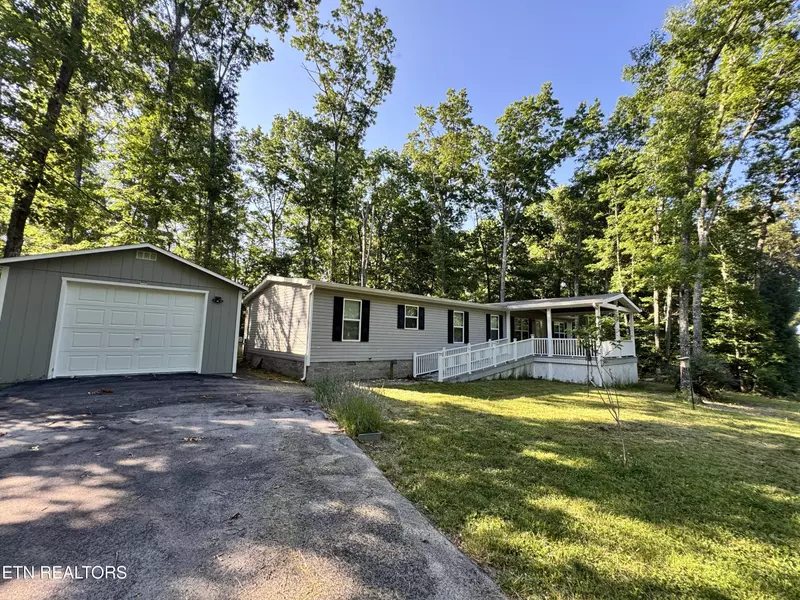 3122 Oswego Rd, Crossville, TN 38572