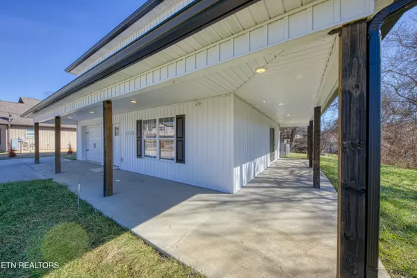 Knoxville, TN 37915,2122 Brooks Ave