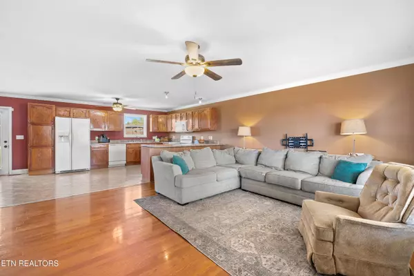 Loudon, TN 37774,280 Butterscotch LN