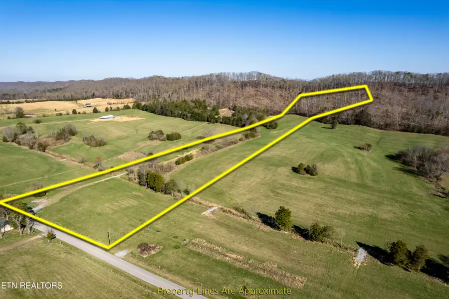 1311 Paint Rock Valley Rd, Philadelphia, TN 37846