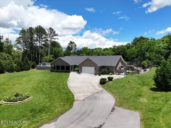 Maryville, TN 37801,846 Quietlands DR