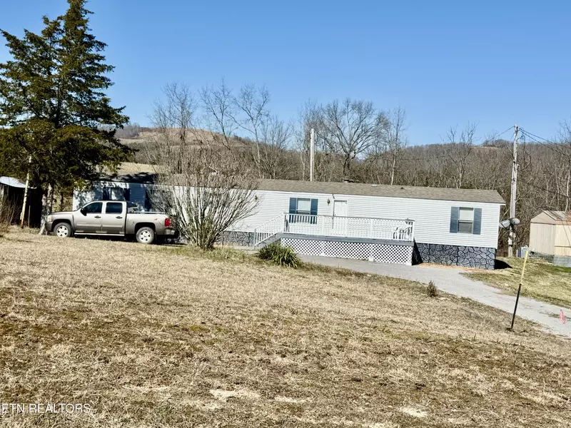 2078 LONE MOUNTAIN Rd, Tazewell, TN 37879