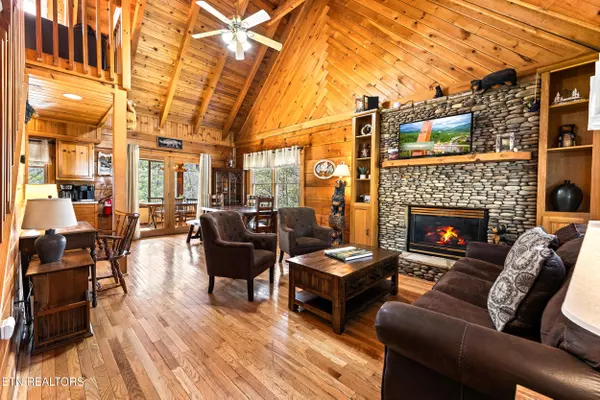 Gatlinburg, TN 37738,309 Brown Wren WAY