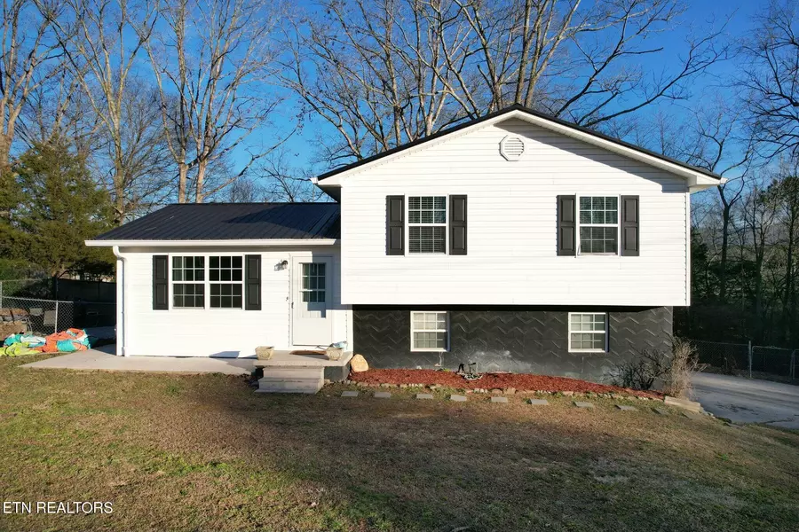 128 Yuchi DR, Benton, TN 37307