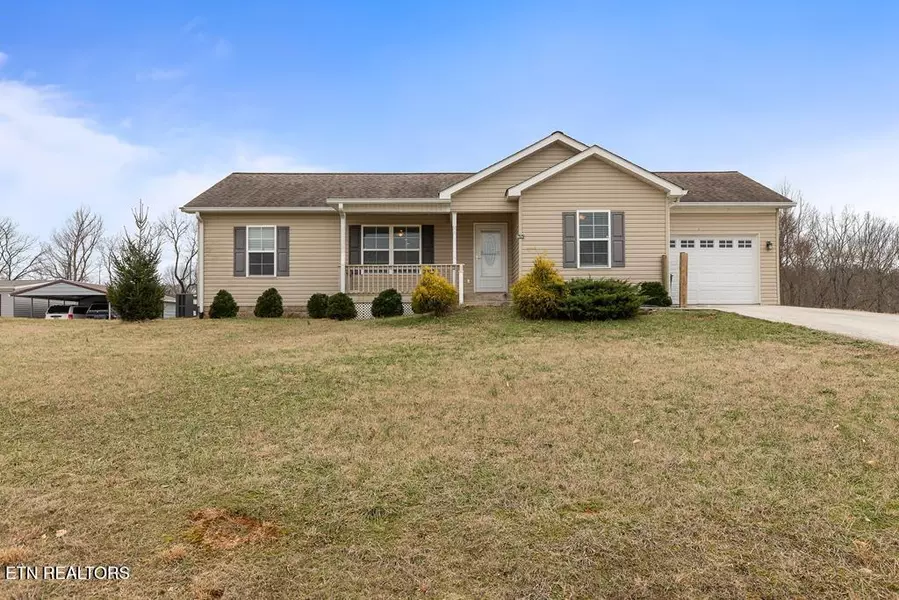 138 Falls View Rd, Sparta, TN 38583