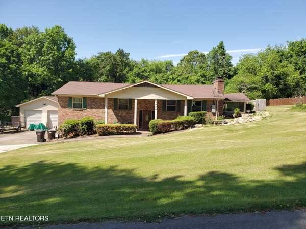 1448 Hillvale Rd, Louisville, TN 37777