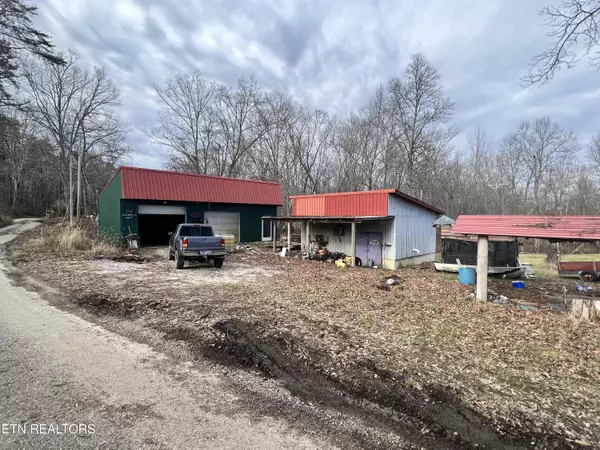 Robbins, TN 37852,109 Concord LN