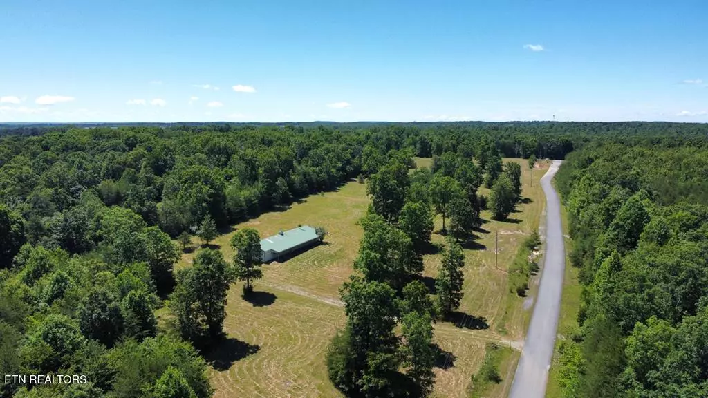 16.37 ac Meadows DR, Spencer, TN 38585