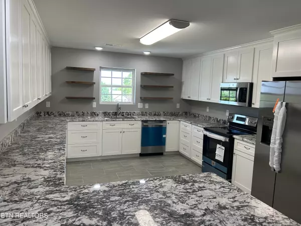 Sevierville, TN 37876,1916 Chelsea Jo LN