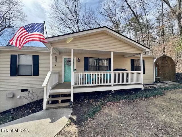 215 Vann DR, Harriman, TN 37748