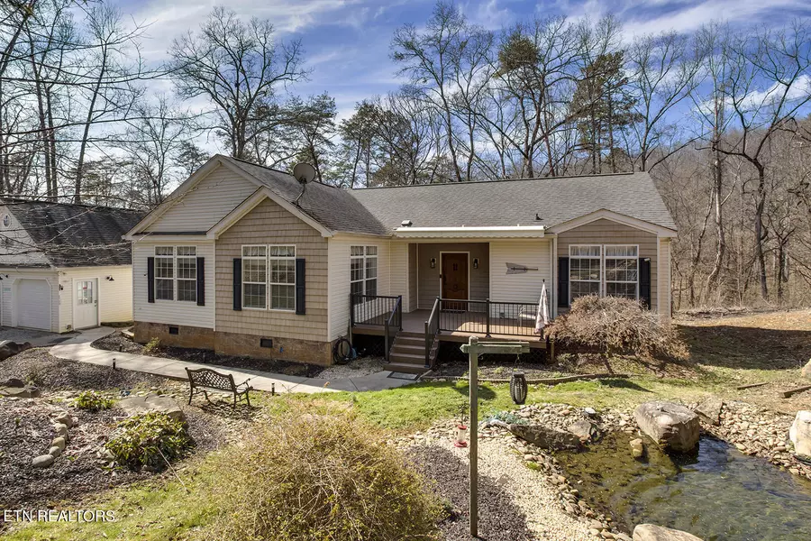 107 Clear Springs Rd, Harriman, TN 37748