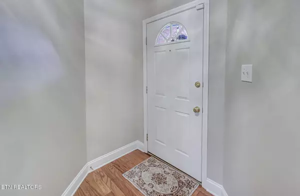 Sevierville, TN 37862,376 Paine Lake DR