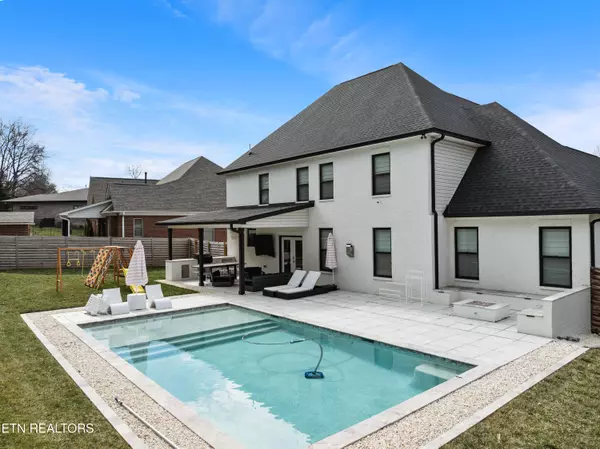 Maryville, TN 37803,2014 Legacy LN