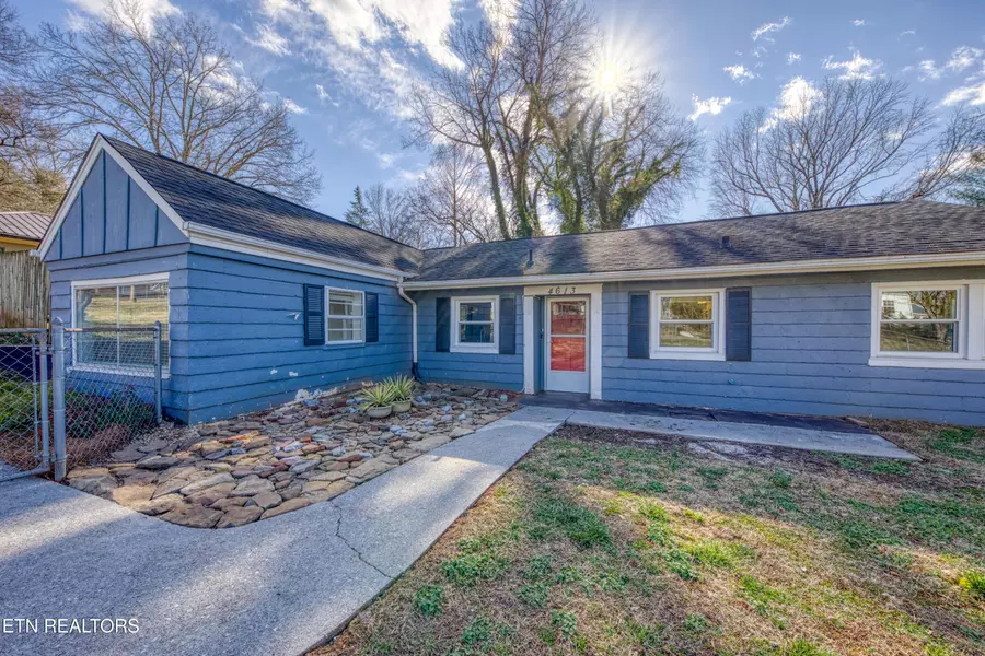 4613 Bob White Rd, Knoxville, TN 37920