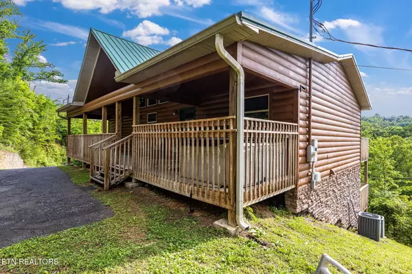 Sevierville, TN 37876,1792 Paulas Huskey CIR