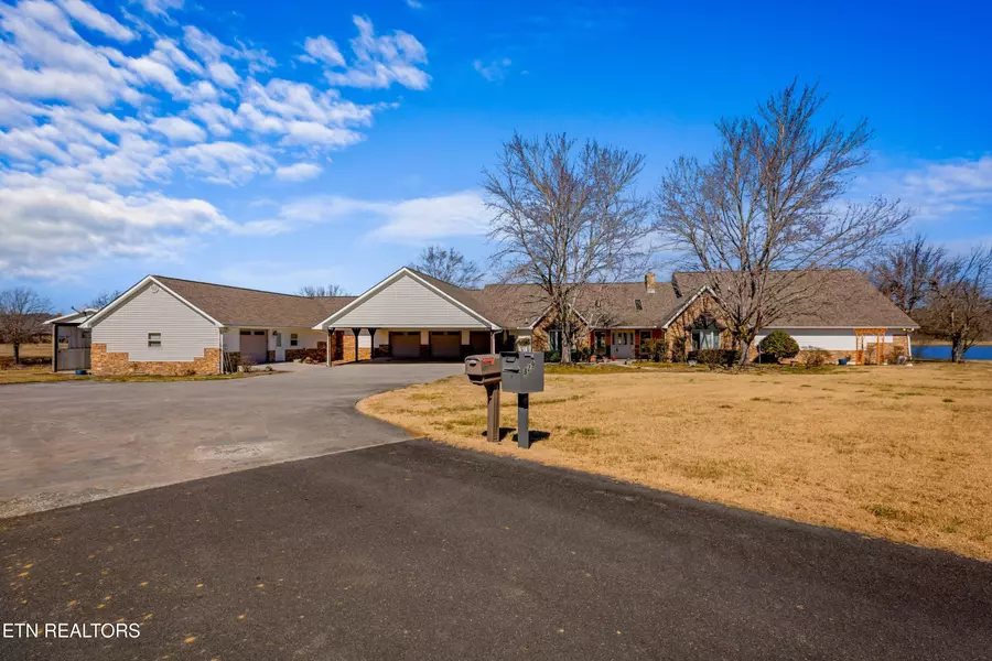 829 Tucker Place WAY, Dandridge, TN 37725