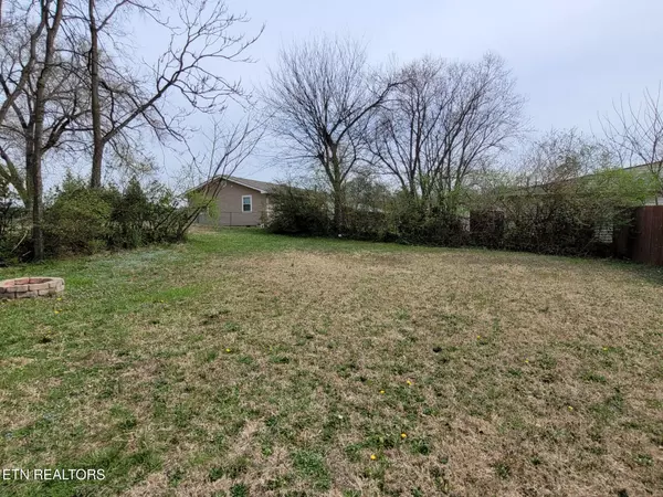 Maryville, TN 37804,1812 Madison Ave