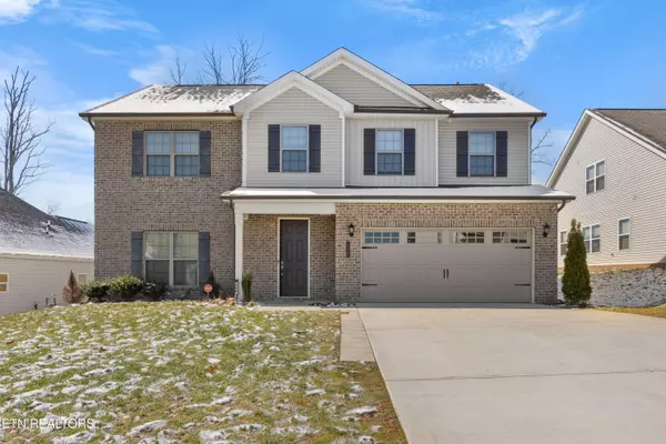 296 Aspen DR, Lenoir City, TN 37771