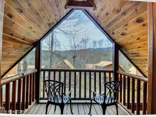 131 White Oak Resort WAY, Gatlinburg, TN 37738