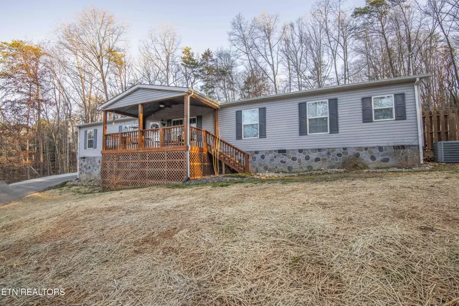 153 Powder House Rd, Clinton, TN 37716