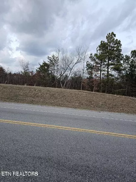 Miller Avenue Ave, Crossville, TN 38555
