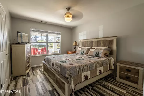 Pigeon Forge, TN 37863,342 Meriwether WAY