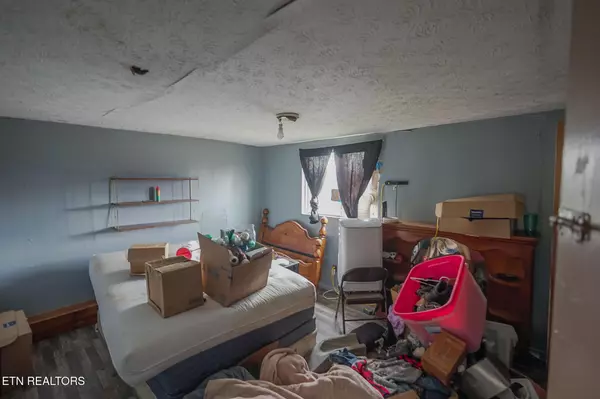 Jellico, TN 37762,1732 Branam Hill Rd