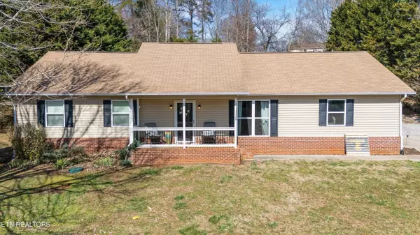 245 Whitney DR, Lenoir City, TN 37772