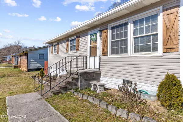 Clinton, TN 37716,215 Hillcrest St