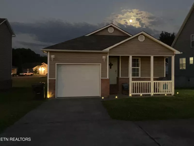 1307 William Holt Blvd, Sevierville, TN 37862