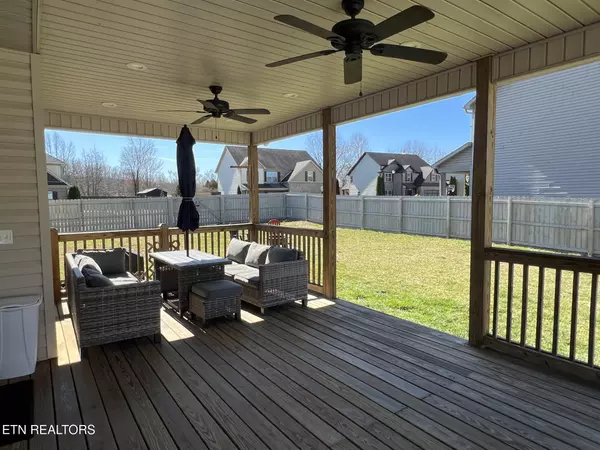 Lenoir City, TN 37771,722 W Glenview DR