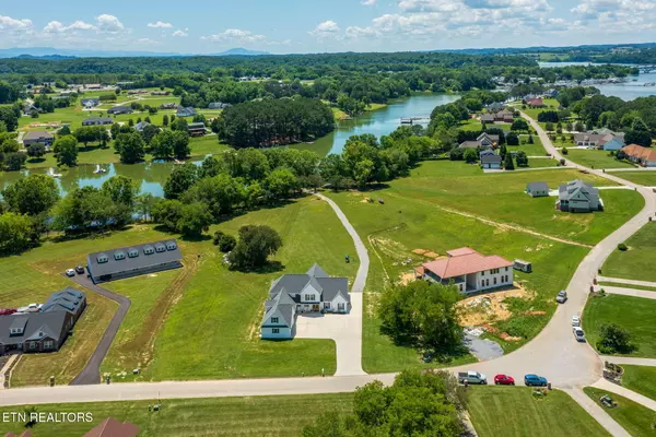 Dandridge, TN 37725,2339 Wild Pear Tr