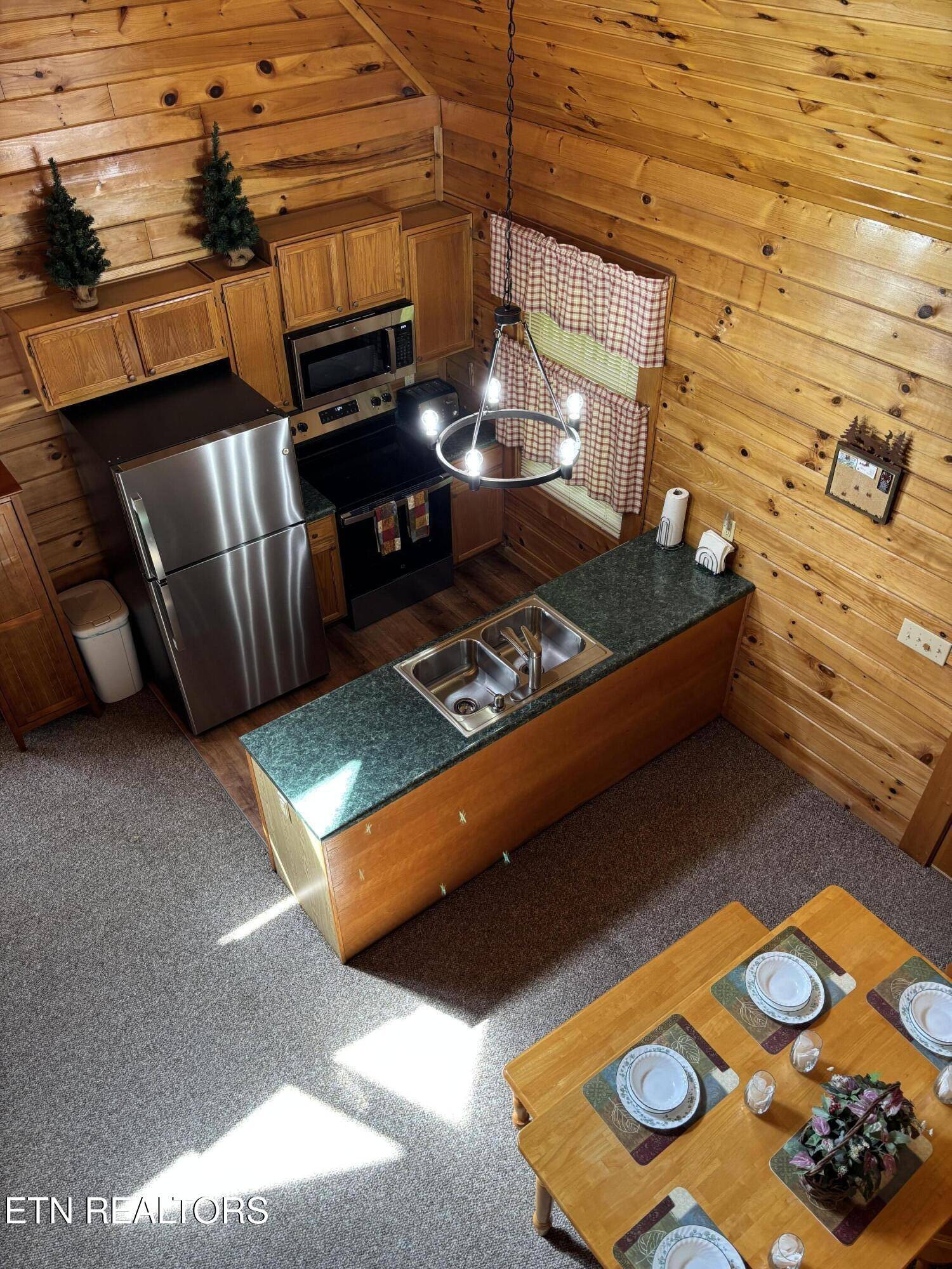 Sevierville, TN 37876,2234 Eagle Feather DR
