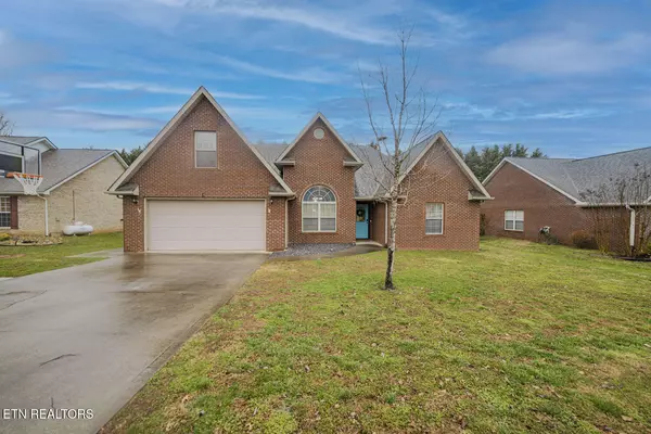 1821 Andy LN, Maryville, TN 37803