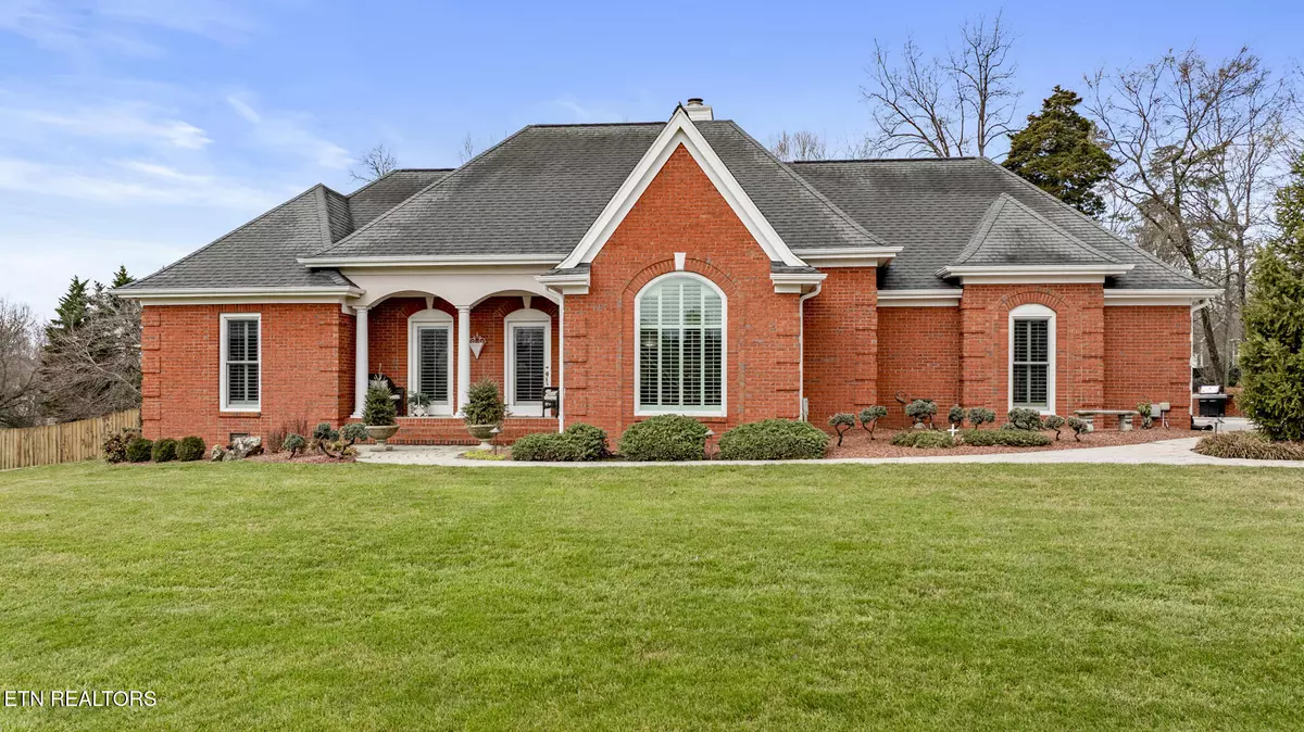 Lenoir City, TN 37772,875 Hirst CIR