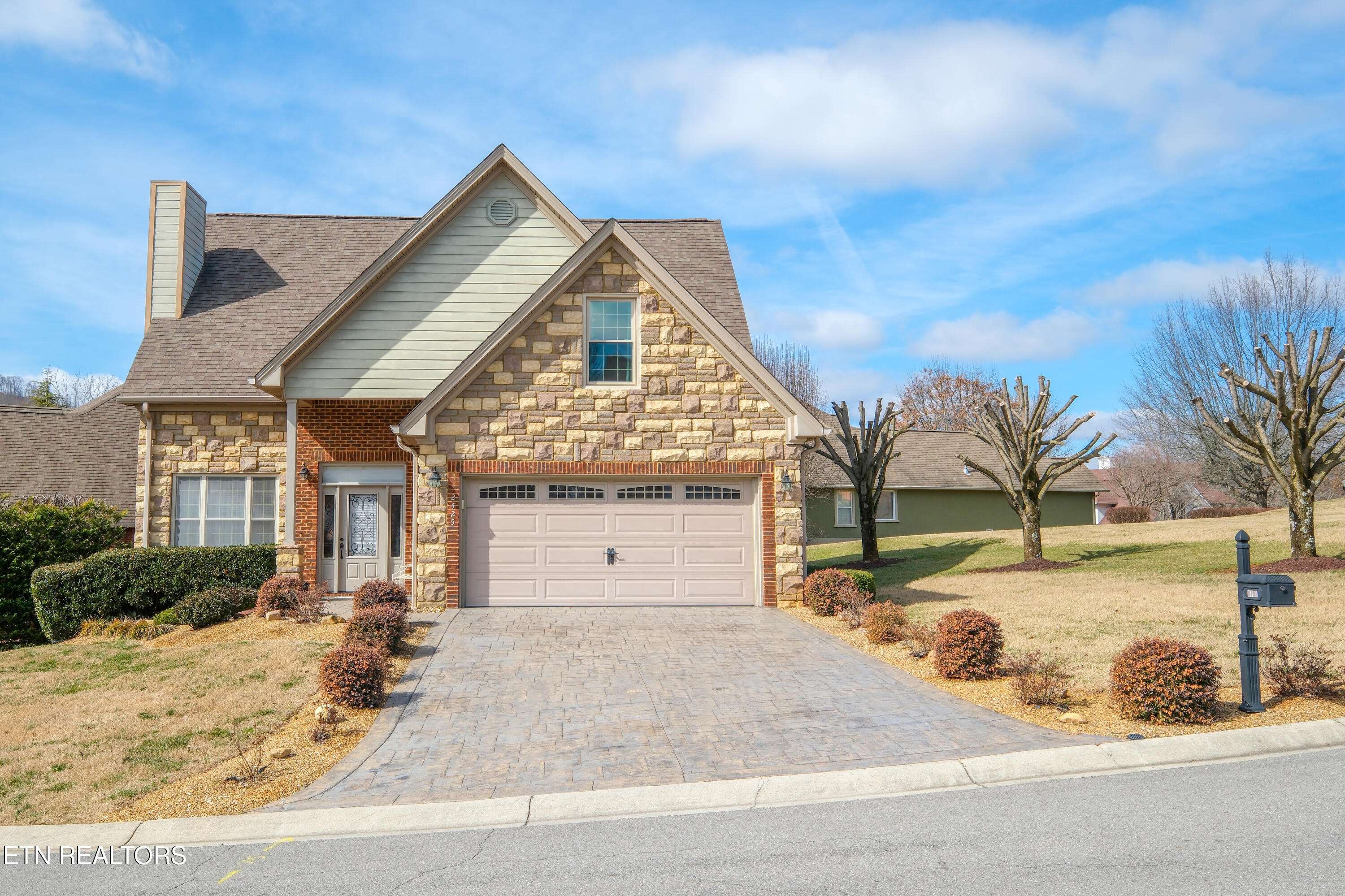 2425 Rosemeade DR, Morristown, TN 37814