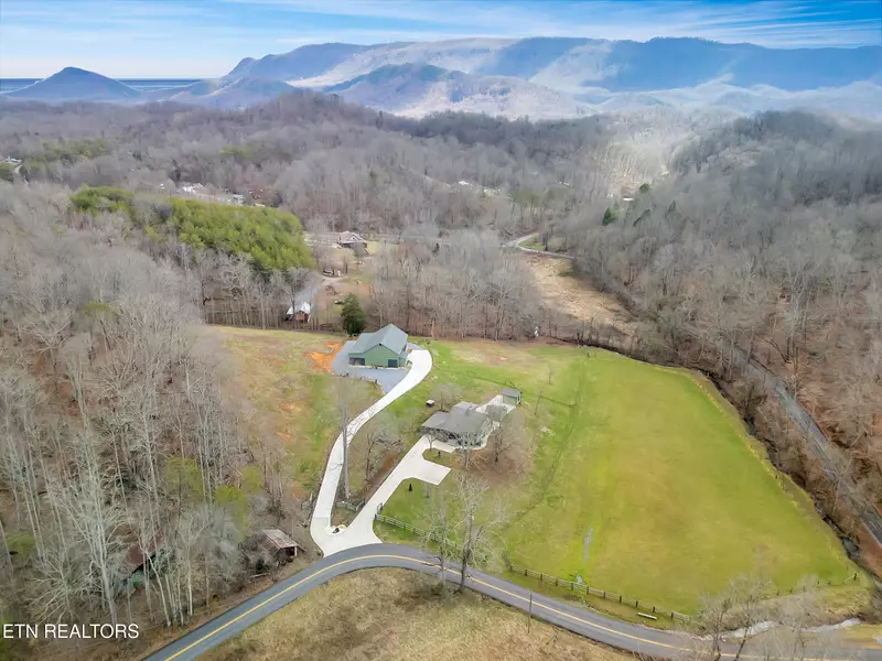 1266 Knob Creek Rd, Seymour, TN 37865