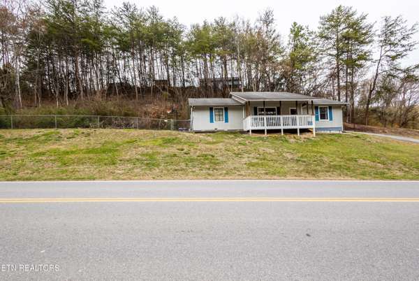 524 Pine Mountain Rd, Pigeon Forge, TN 37863