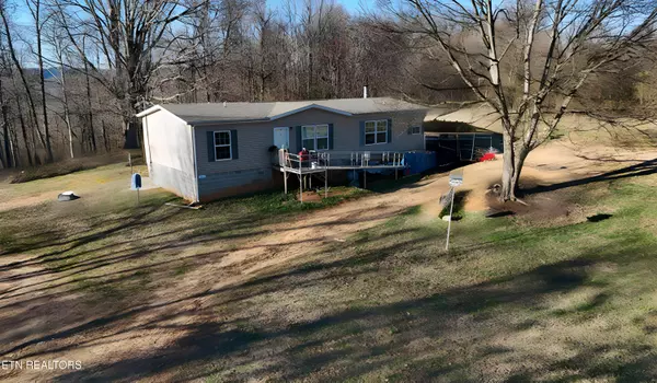 222 White Pine Rd, Harriman, TN 37748