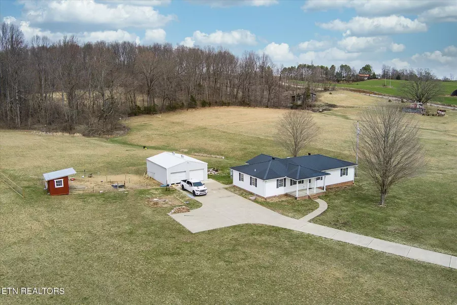 11216 Clay County Hwy, Moss, TN 38575