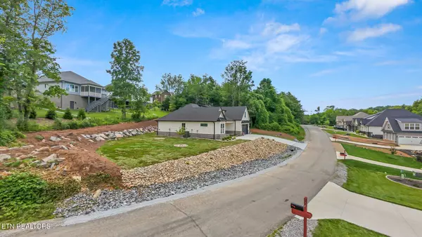 Loudon, TN 37774,113 Nuhya WAY