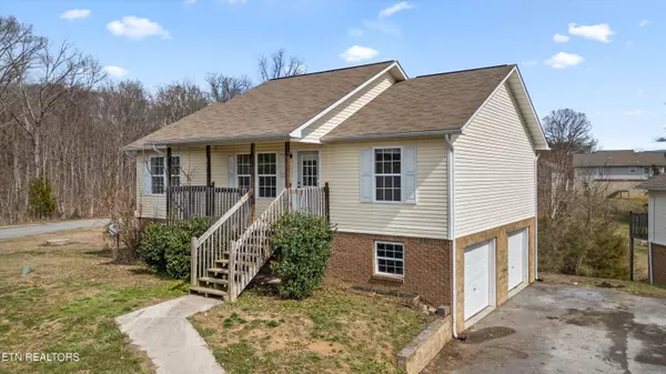 2422 Scenic Mountain Drive DR, Sevierville, TN 37876