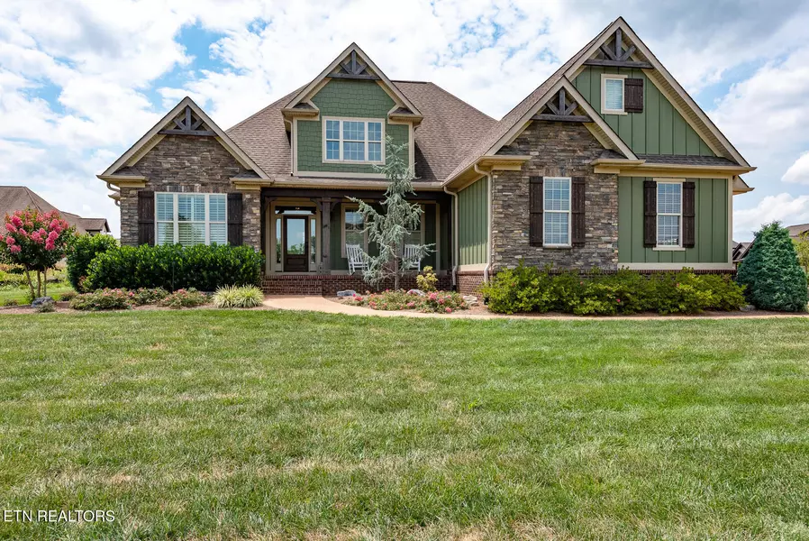 102 Pheasant Walk DR, Maryville, TN 37804